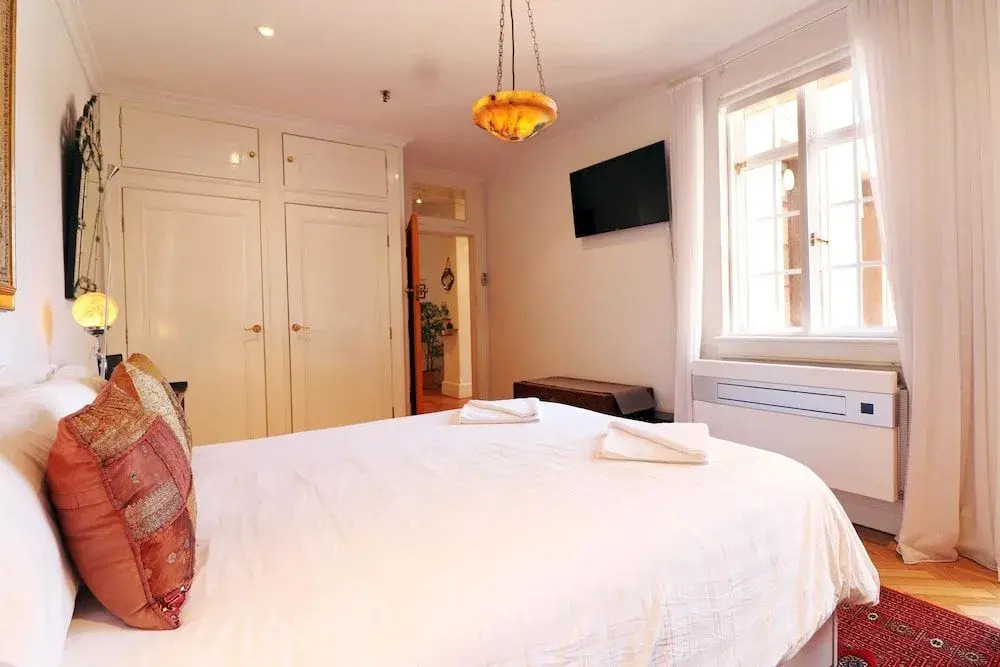 Alcaston House - Rejuvenate Stays