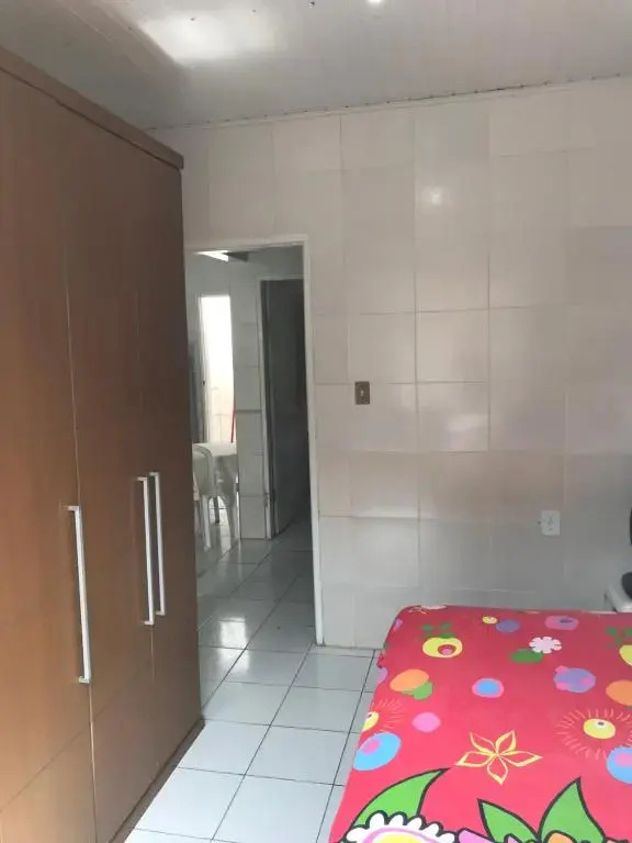 Casa em residencial, mobiliada para temporada.