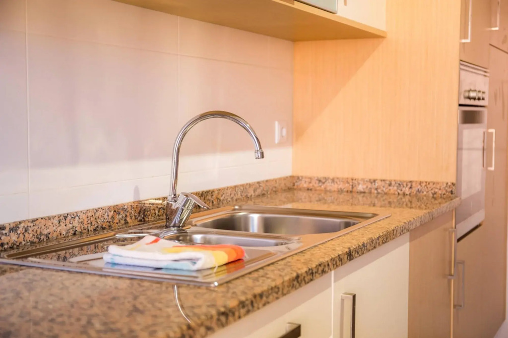 A04 - Large Modern 1 bed Apartment with pool by DreamAlgarve