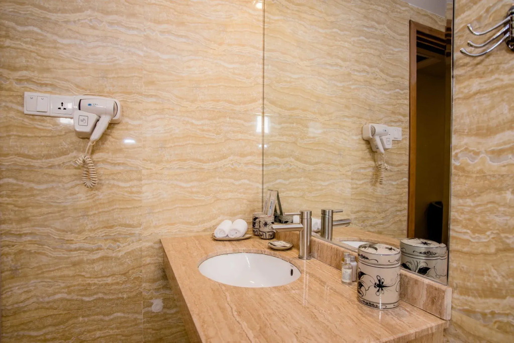Jovia Hotel