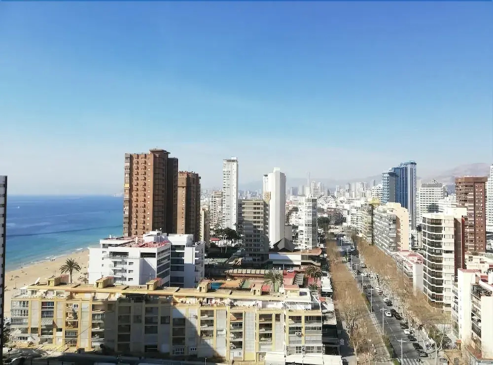 Torre Valencia Blueline