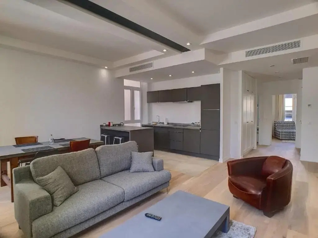 Welcome to Cannes - Jaurès Home