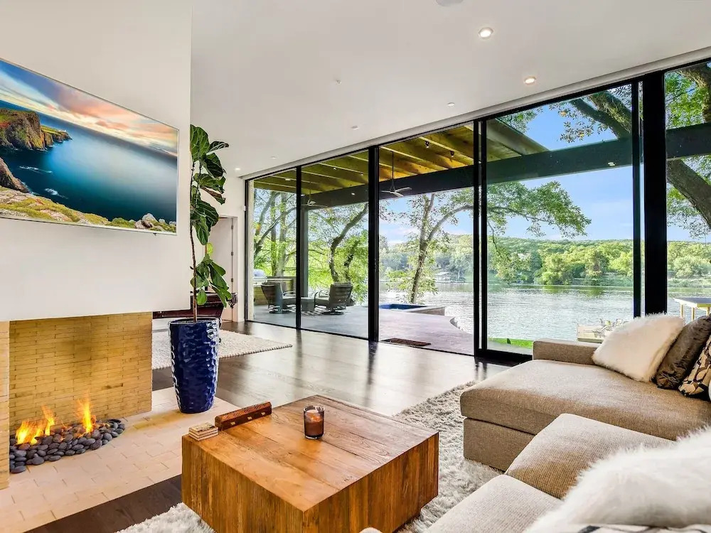 The Arrive Stillwater Estate On Lake Austin 3 Bedroom Estate