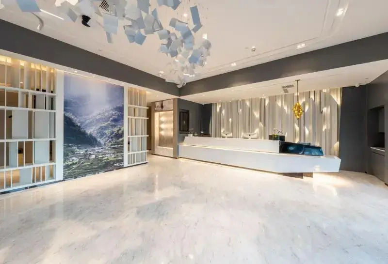 Atour Hotel Altay