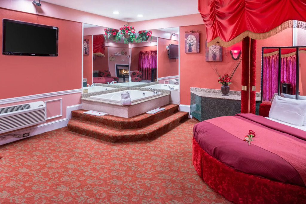 Inn of The Dove Romantic Luxury & Business Suites
