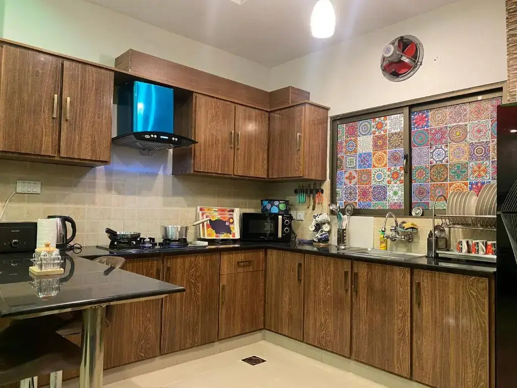 Majestic 2 Bedroom CONDO 1 Minute from GIGA Mall
