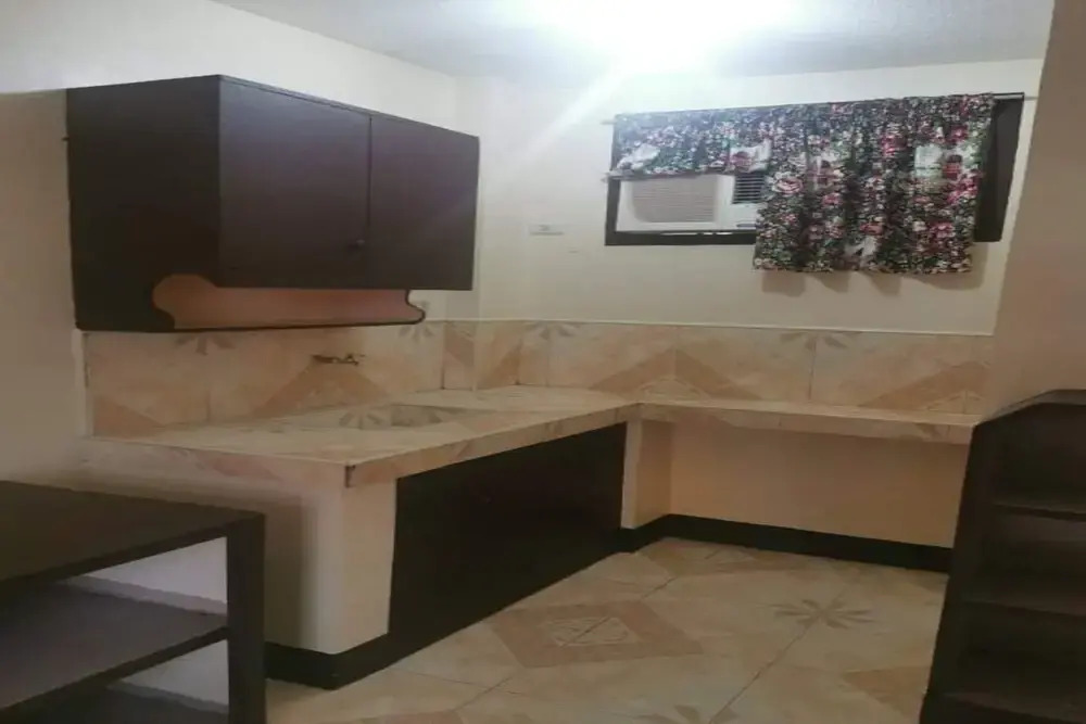 OYO 833 Ln Apartelle