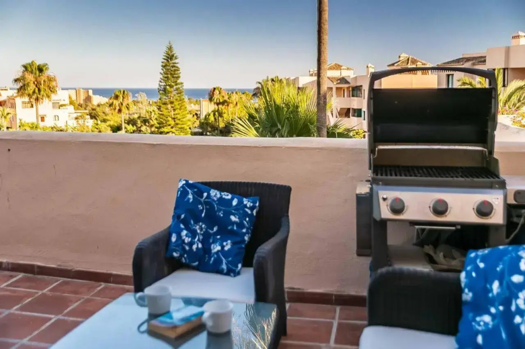 75-Apartment with Views in Elviria, Marbella