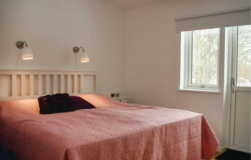 Lovely Home In Borgholm With Wifi