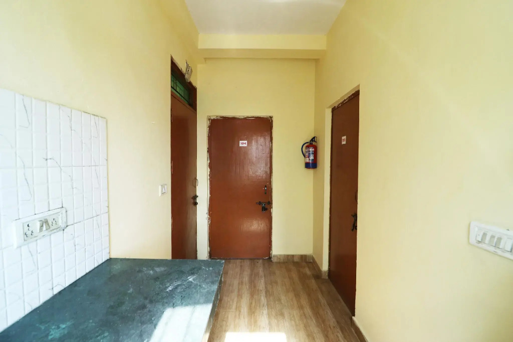 SPOT ON 46861 Tushir House
