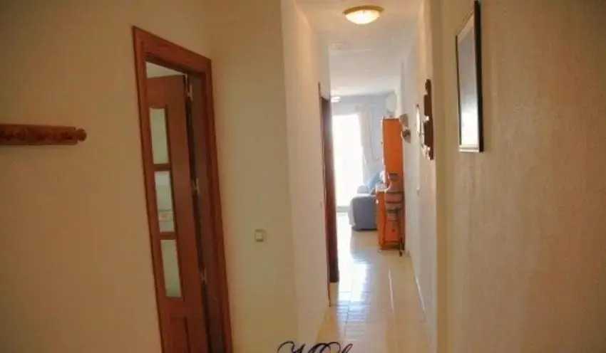 One-bedroom flat 200m from the beach