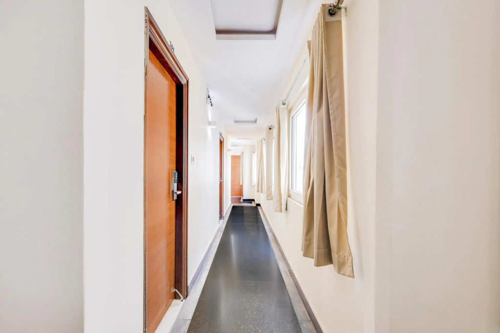 sri maharaja inn