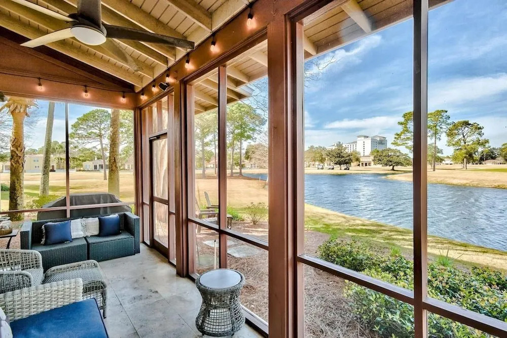 Magnolia Bay 8598