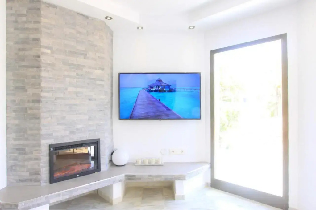 Modern Beach Penthouse