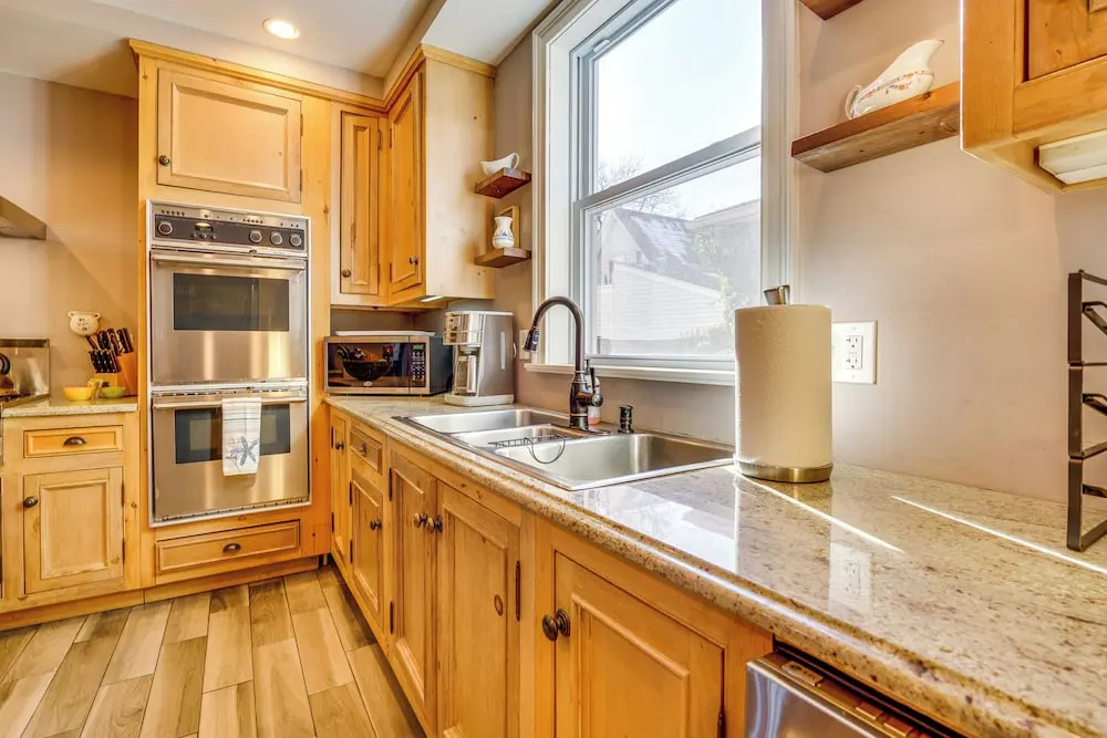 Spacious Home ~ 4 Blocks to Asbury Park Beach!