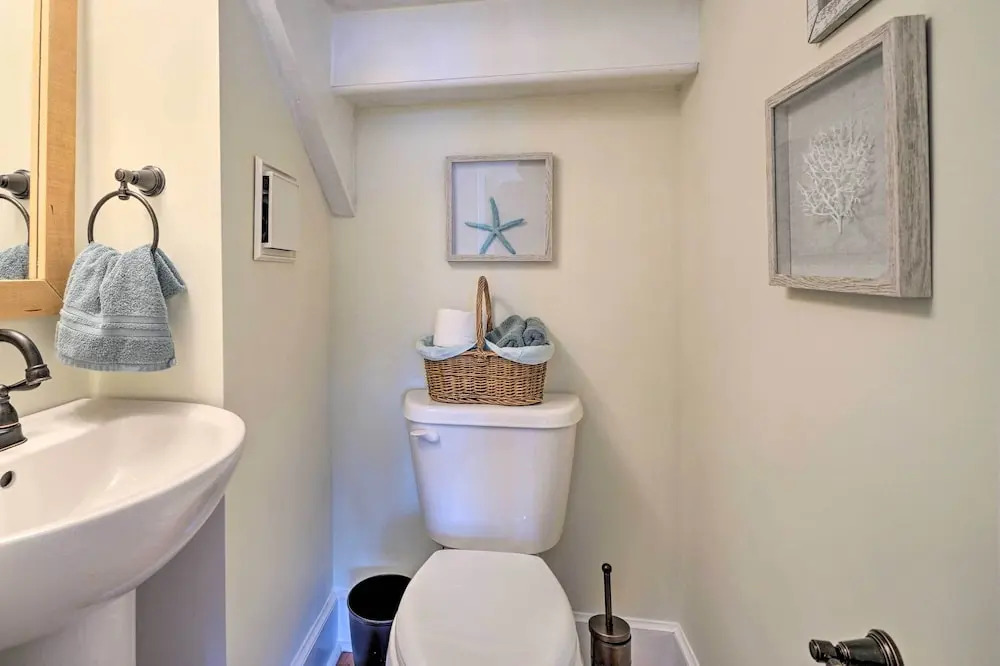 Historic Family Home < 1 Mi to Long Beach!