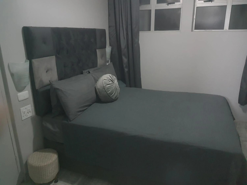 DURBAN BEACHFRONT - Tenbury 903