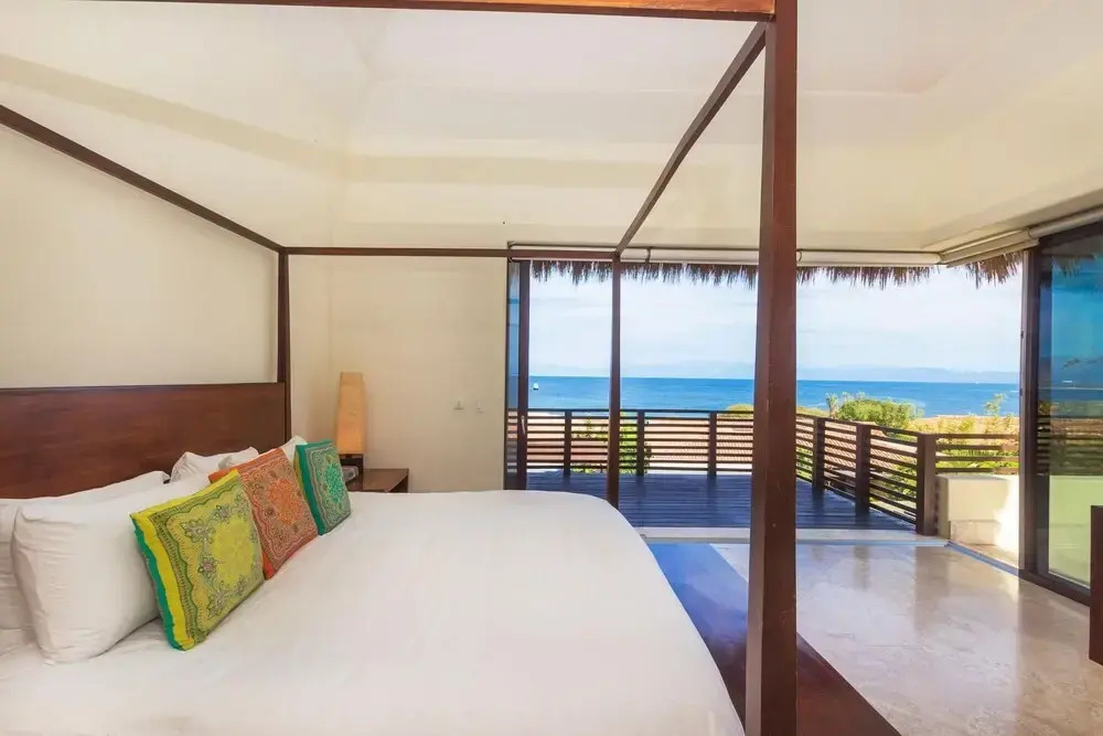 Sunny Vacation Villa 79