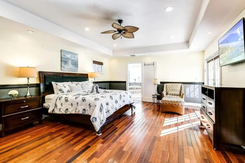 LUX 4 Bedrooms Private HTD Salt Water Pool With Concierge Service