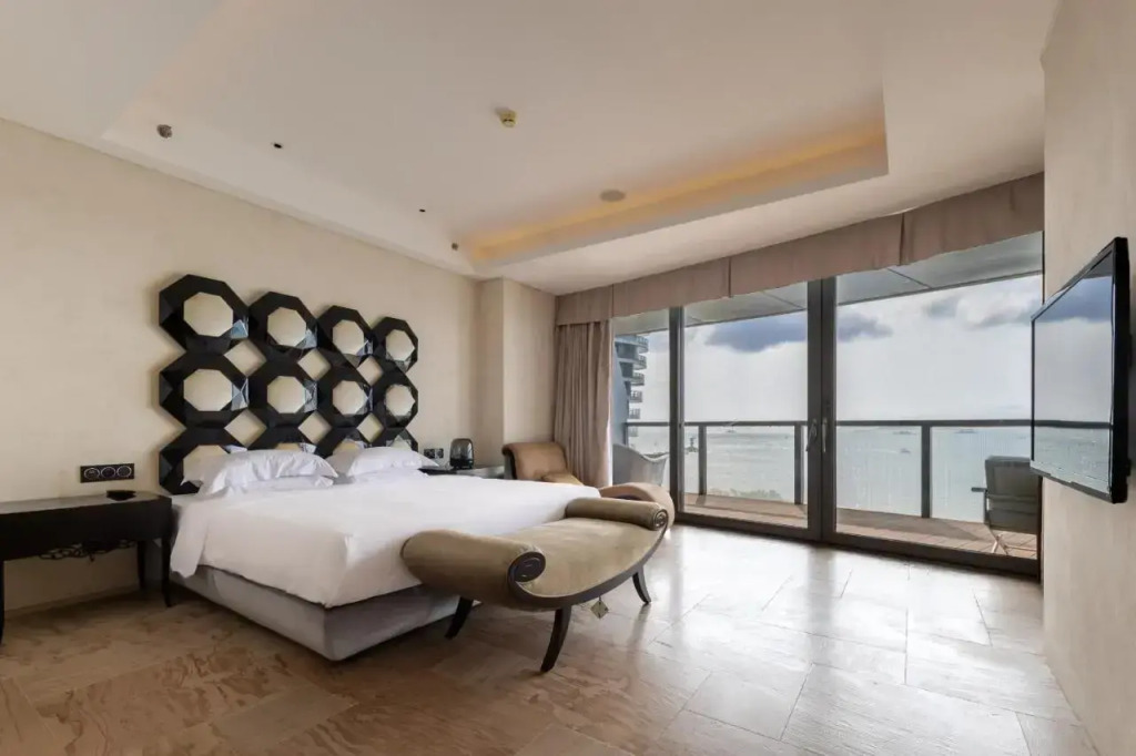 Sanya phoenix island yuejia holiday apartment
