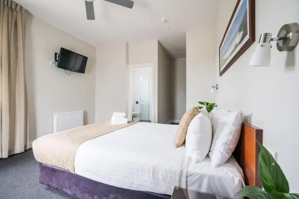 Huskisson Hotel