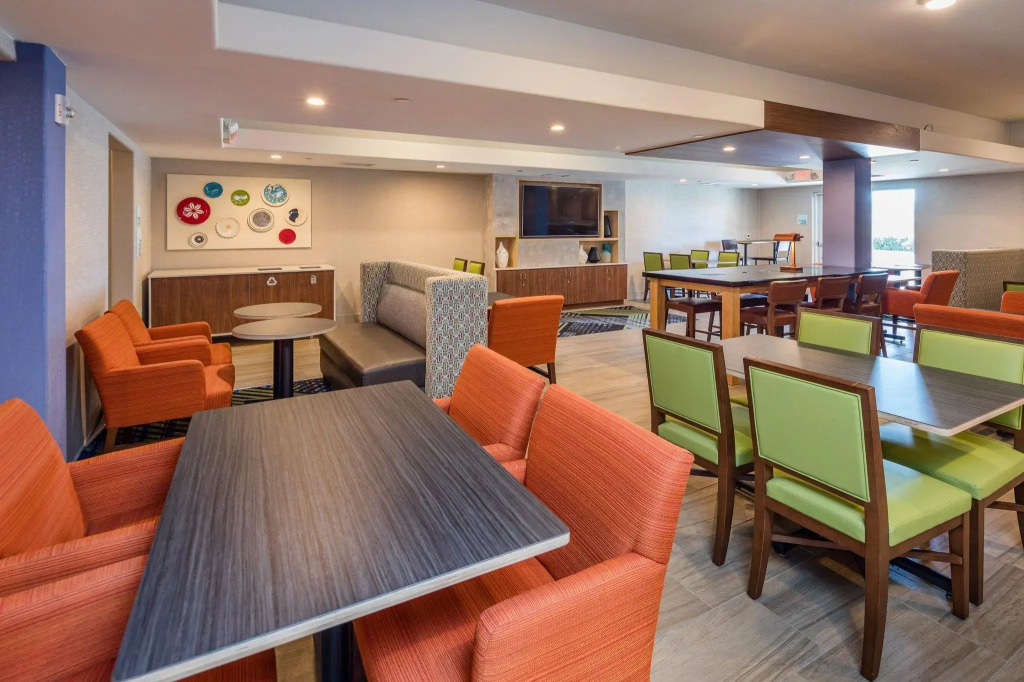 Holiday Inn Express Hotel & Suites Modesto-Salida by IHG