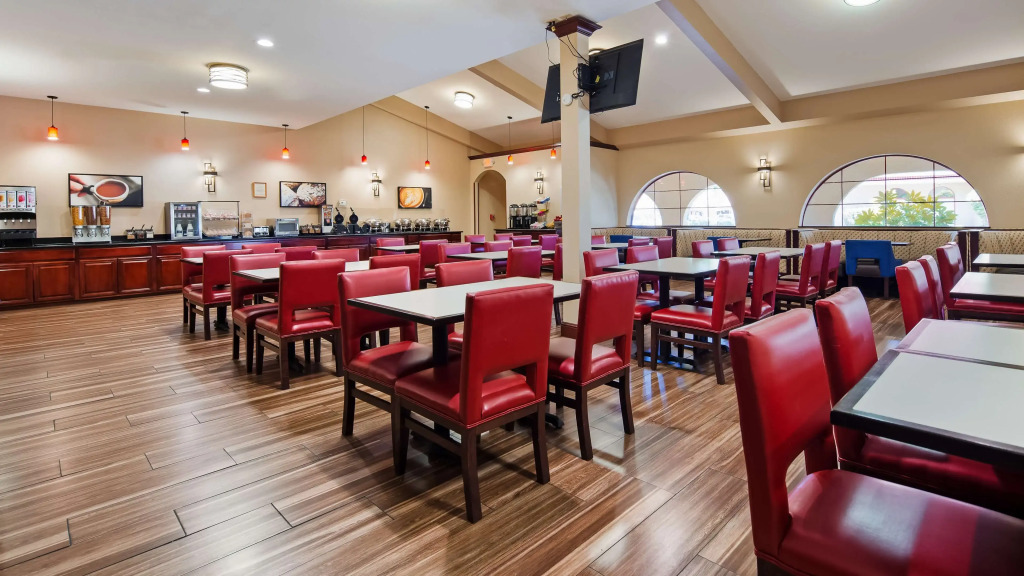 Best Western Plus Heritage Inn