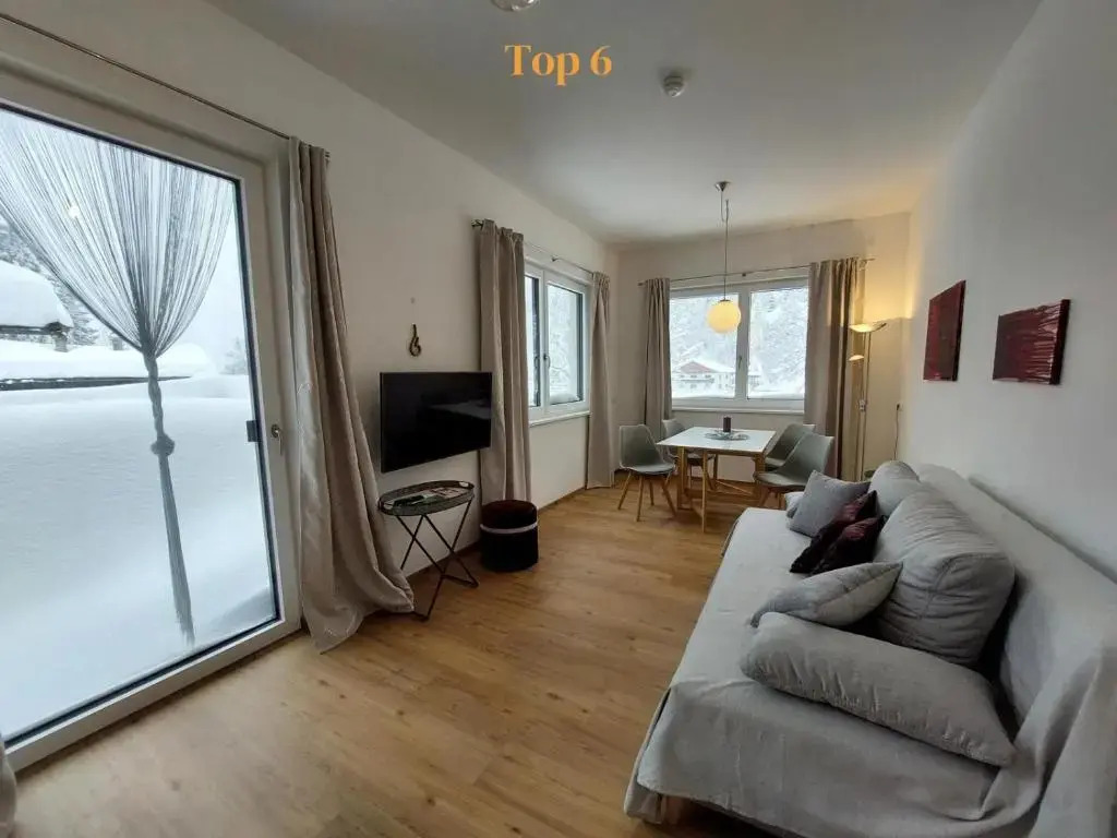 Boutique-Apartments Familie Jarosch Fieberbrunn "Freier Eintritt in das örtliche Hallenbad inklusive Saunalandschaft oder zum Badesee"