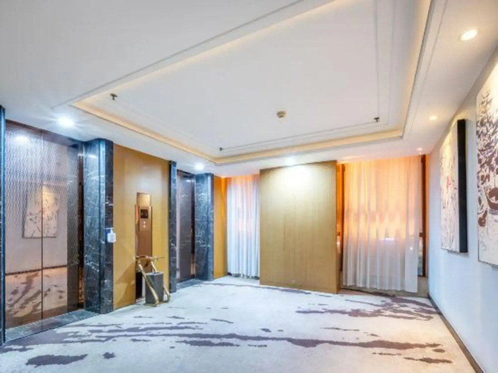 Shuiyi Jianianhua Hotel