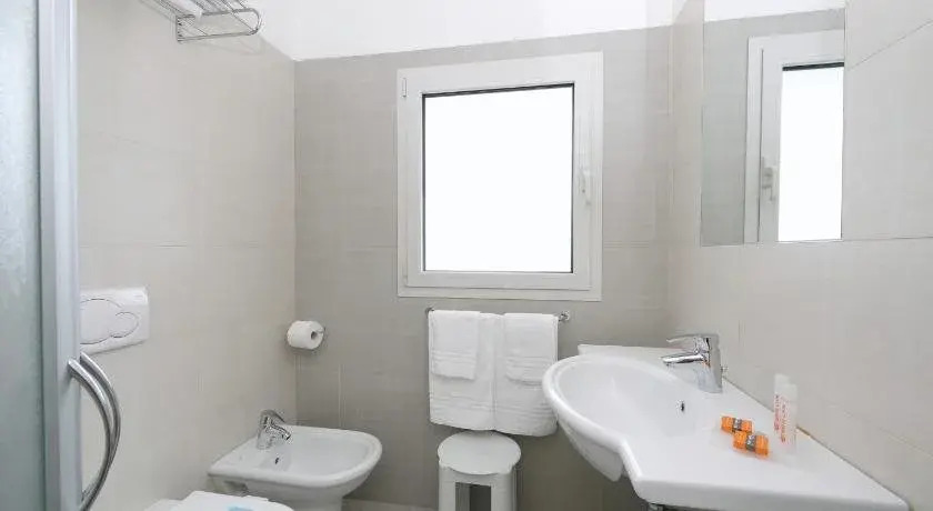 Hotel Simi Lan