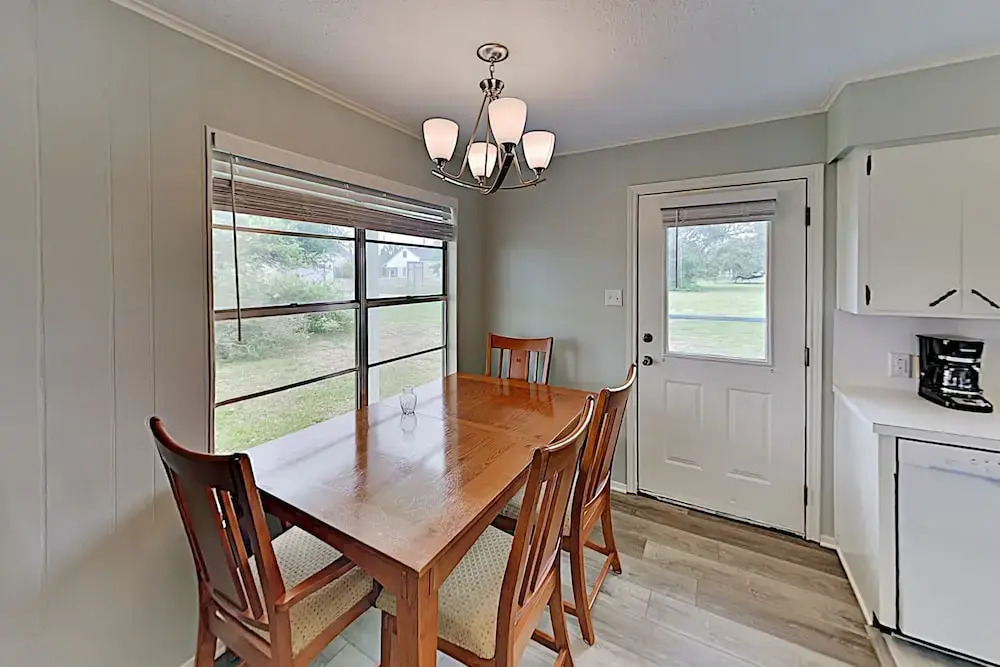 Sunny Haven In Old Rockport - Walk To The Beach! 2 Bedroom Duplex