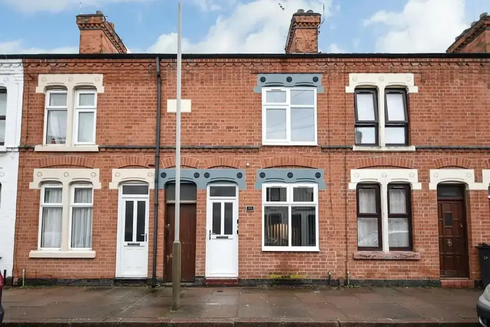 Elegant 2 Bed House at Saxon - Leicester