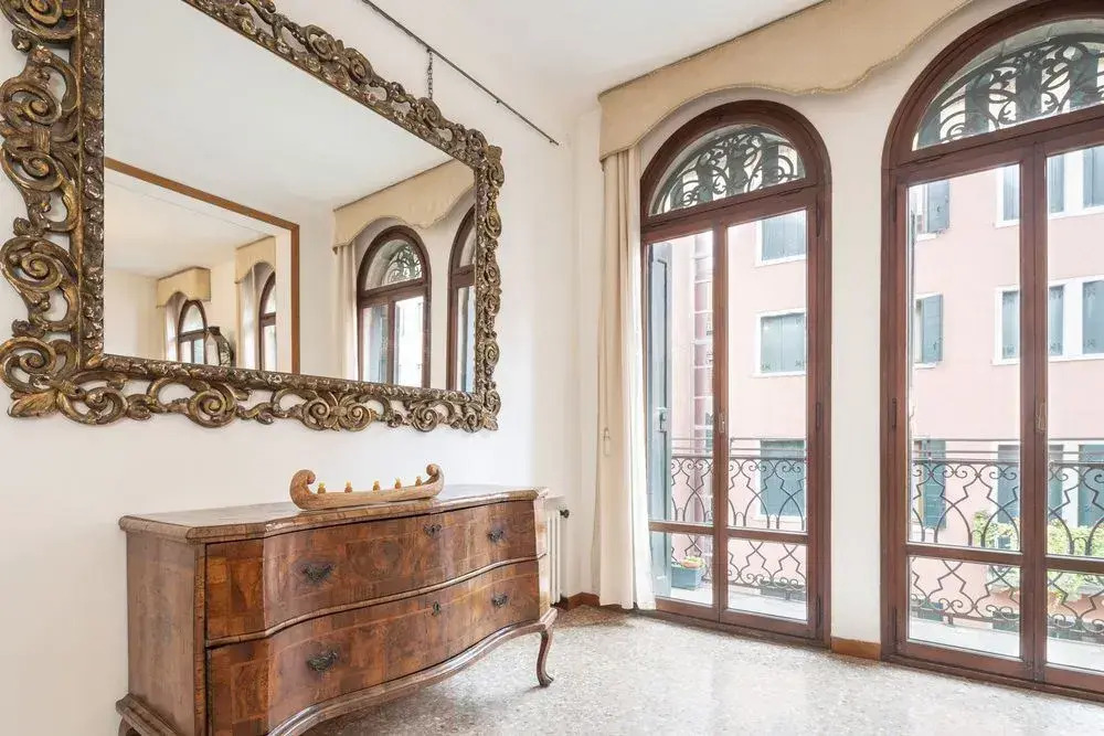 Ve.NI.Ce Cera Casa Dolce Vita