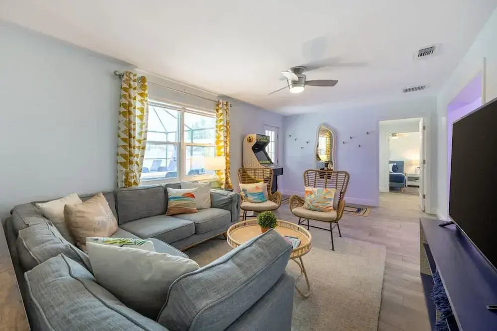 Fun Family-friendly Largo Home Heated Pool