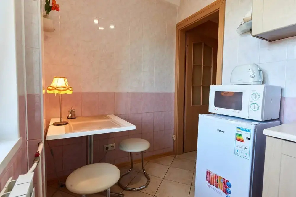 Апартаменты Home-Hotel, ул. Евгения Сверстюка, 8