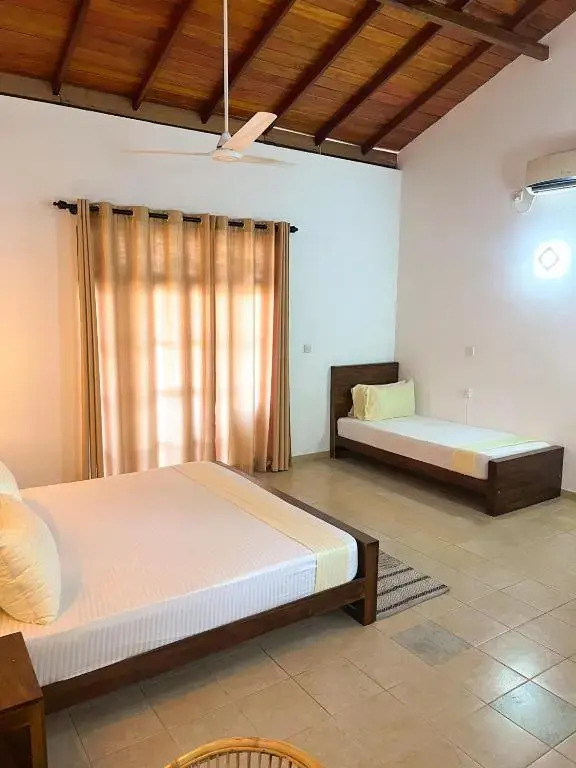 Hummus Hostel Hikkaduwa
