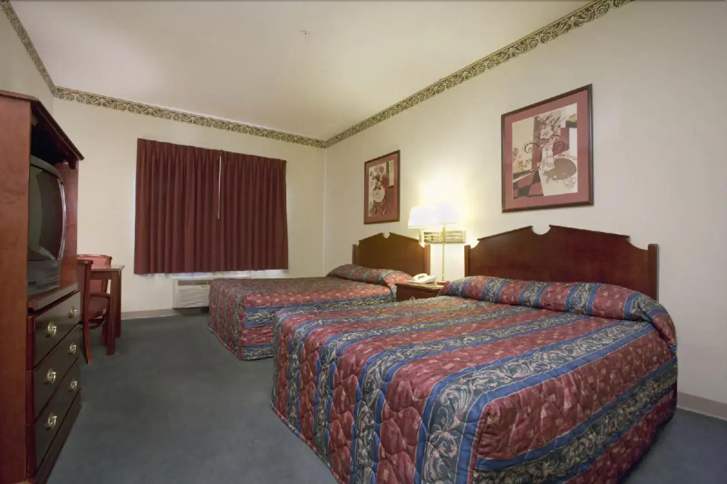 Wesley Inn and Suites