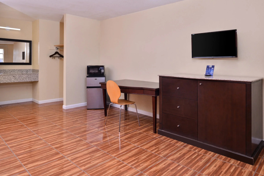 Scottish Inns & Suites