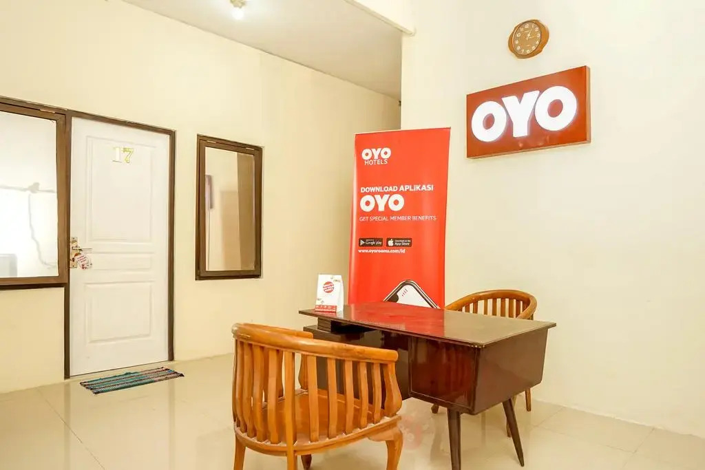 OYO 494 Nadia Homestay Syariah Near RSU Premier Surabaya Kota Surabaya