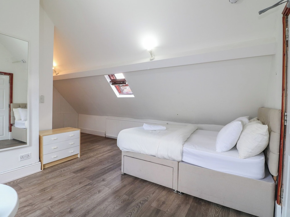 2 Evington Road
