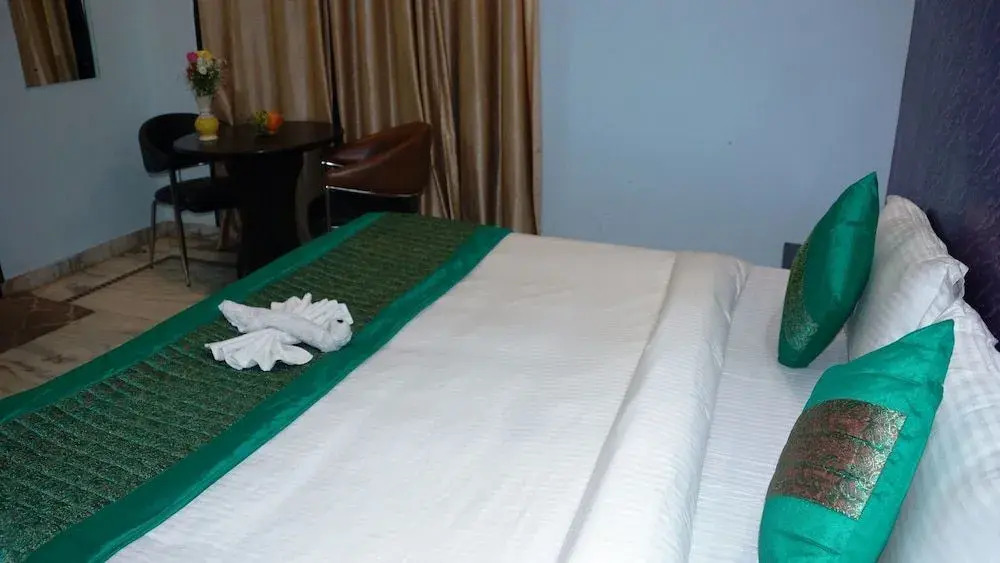 Maxfort Service Apartment