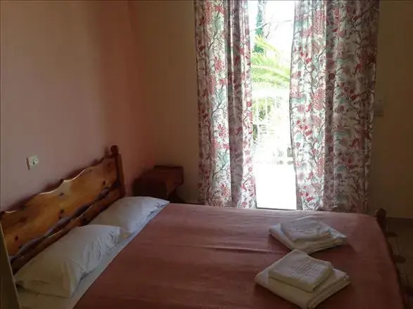 Evi-Ariti Apartments