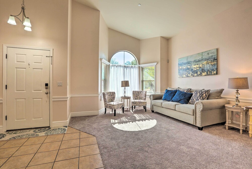 Modern Tucson Home w/ Patio + Saltwater Pool!