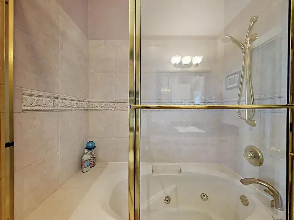 16634 Jamaica Cove Rd Home 3 Bedrooms 3.5 Bathrooms Home