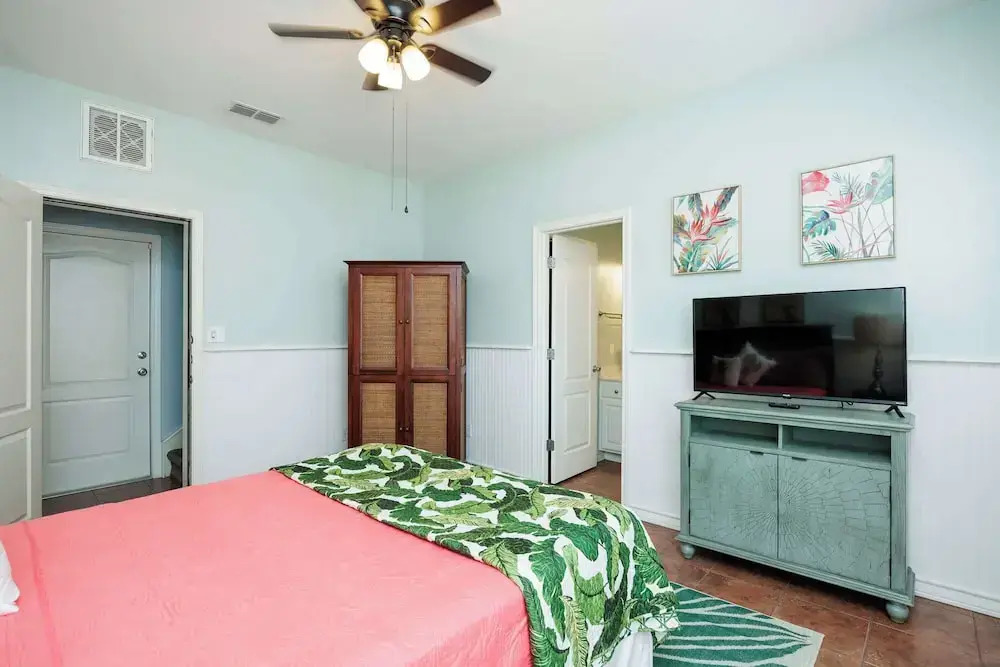 Padre Island Retreat w/ Optional Golf Cart