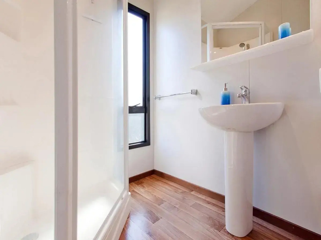 Korolevu Beach House - Whangamata Holiday Home