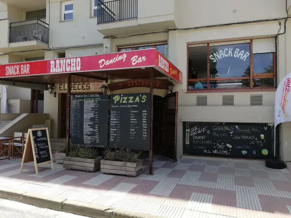 Payet Apartments 4-6 Personas