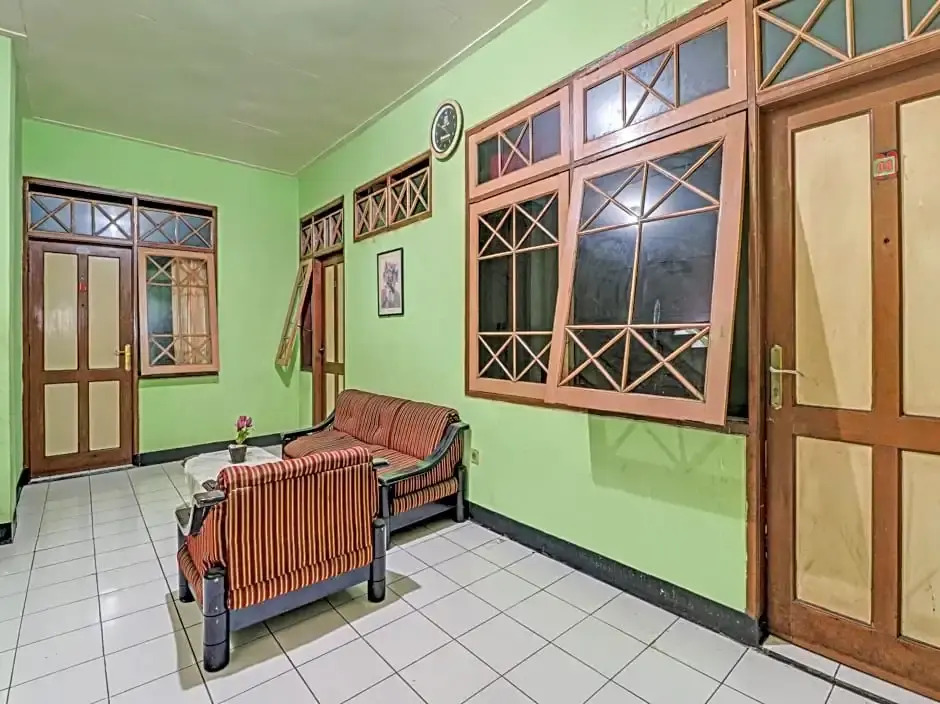 SPOT ON 90632 Hotel Pelangi Indah Paskal