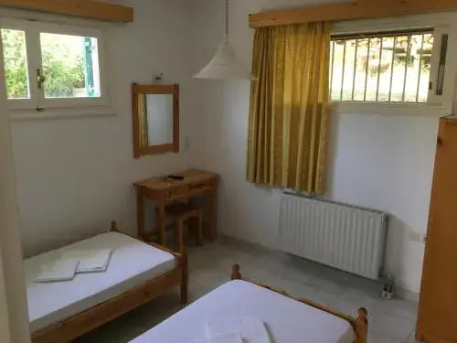 The Filoxenia Apartments, Nikiana