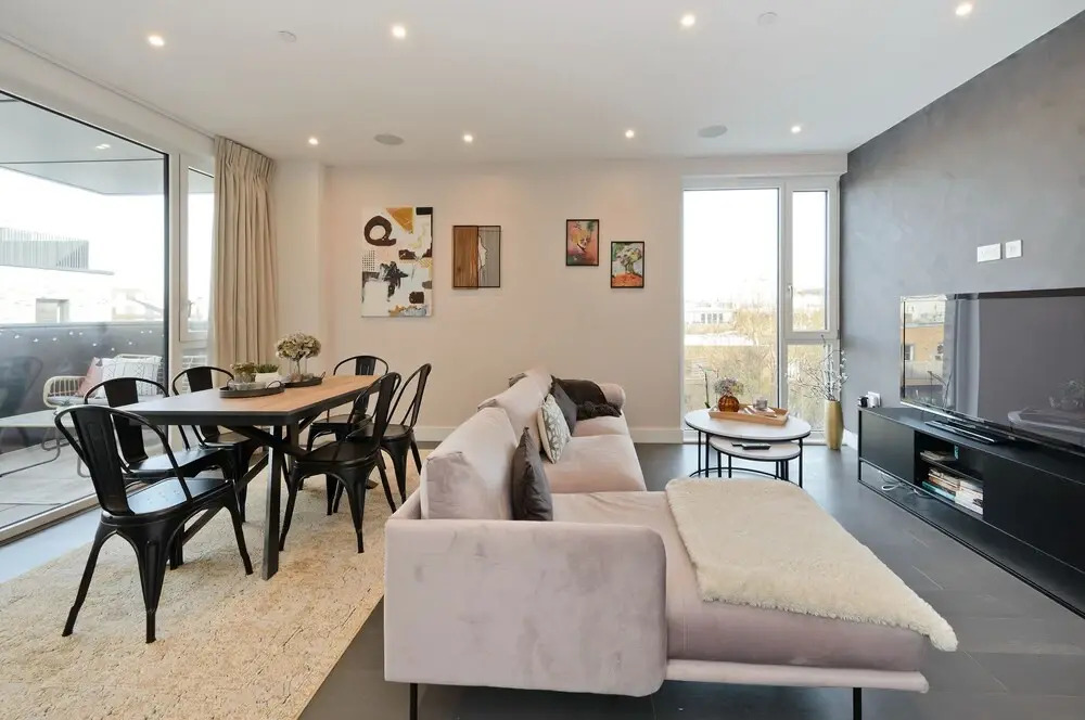 Luxury Apartment With Stunning Views Near London Bridge by Underthedoormat